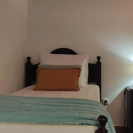 펜션 Spacious House For Groups Near The Pools *