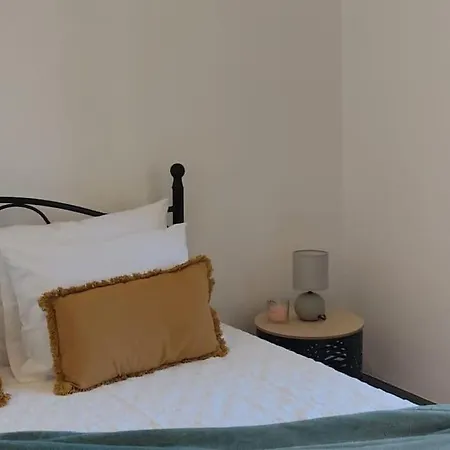 펜션 Spacious House For Groups Near The Pools *