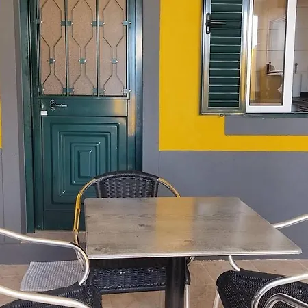 בית נופש Spacious House For Groups Near The Pools